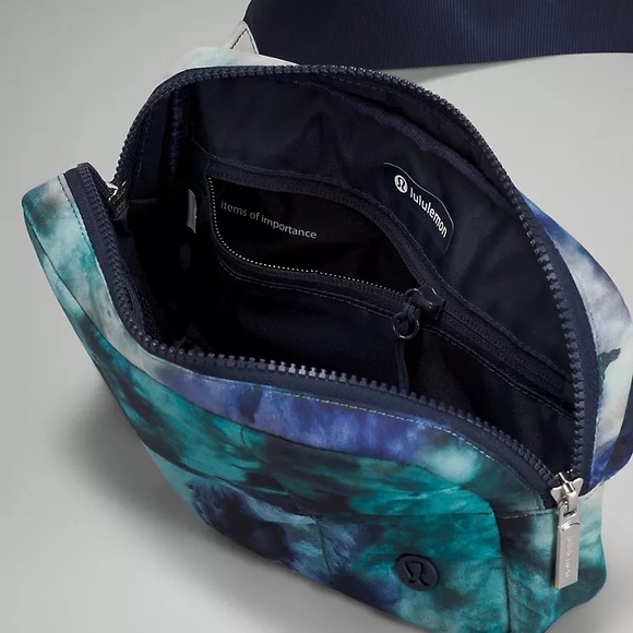 Lululemon Quilted Grid Belt Bag, NWT, Color: Meteor Wash Print Multi, VERY RARE - Picture 7 of 7